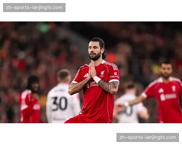 索博斯洛伊从世界波功臣到红牌罪人 经历天堂地狱落差