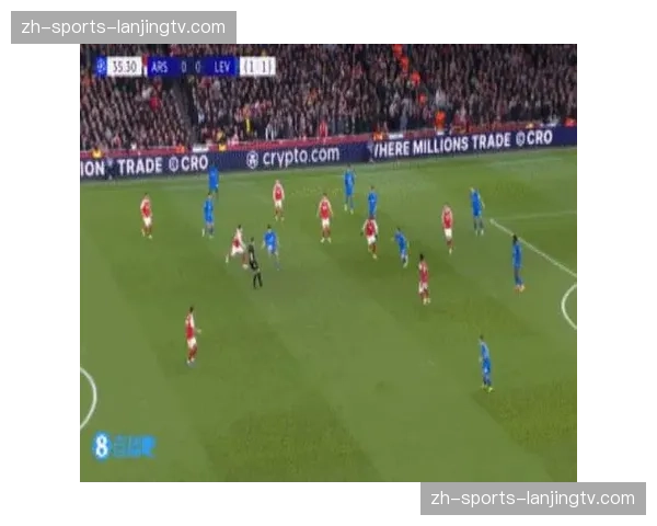 埃泽世界波远射助枪手晋级 阿森纳新援欧冠关键战建功